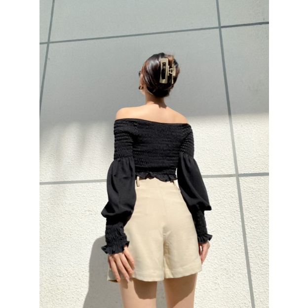 Quần short ngắn cơ bản xếp li thời trang GAGO màu kem GO3794