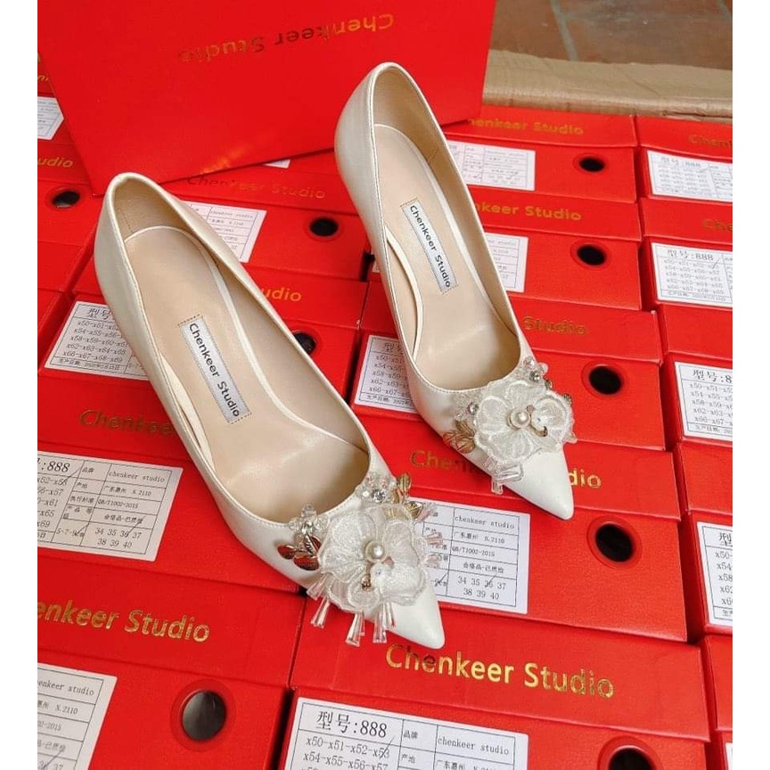 Giày cô dâu cao gót màu trắng, giày cưới KANS & KAI đính hoa  888-x53