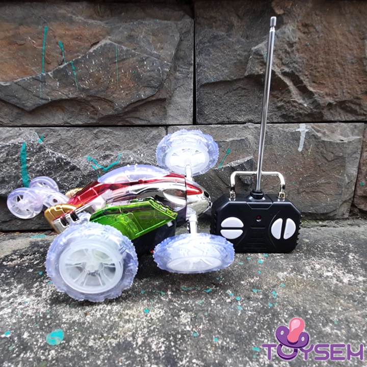 Đồ chơi xe dasher xoay 360 độ Toysem có đèn led điều khiển từ xa 4 kênh - Quà tặng sinh nhật cho bé