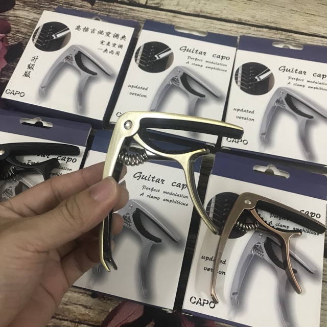 LOẠI TỐT - PHỤ KIỆN KẸP ĐÀN GUITAR CAPO KÈM XẺNG GẨY CHỐT ĐÀN