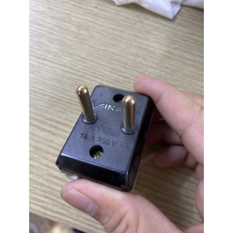 Phích cắm 5 chia , ra 5 ỗ - VINAKIP