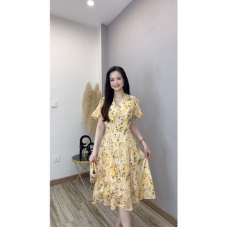 Váy hoa vàng cổ V ren