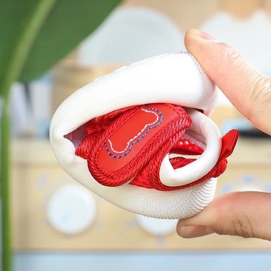 Sandal tập đi cho bé trai, bé gái chống vấp nhẹ thoáng chân