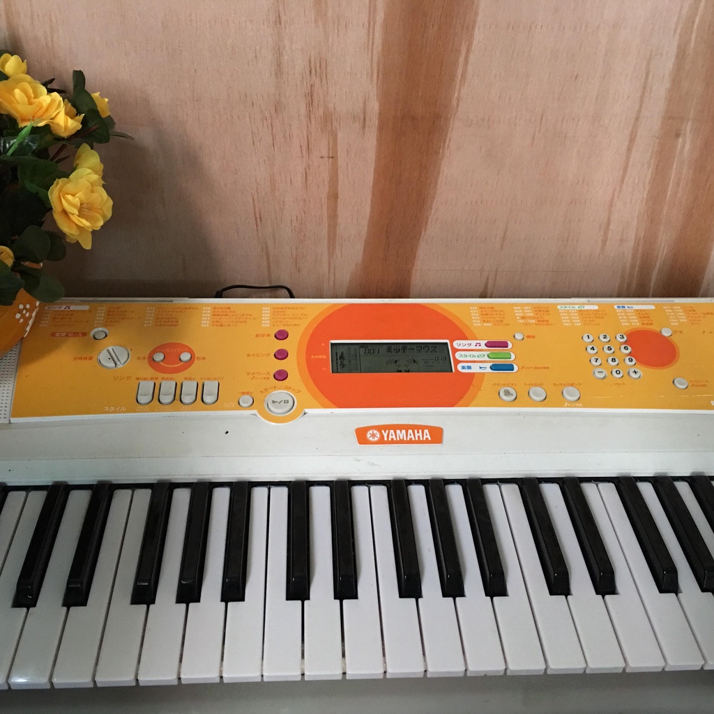 Organ Yamaha J210