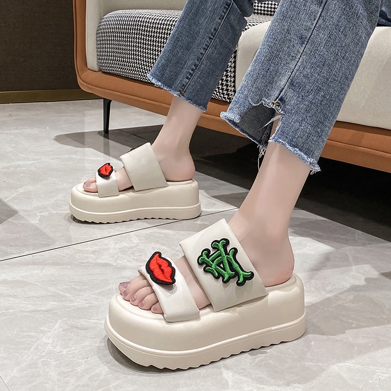 Dép Sandal Đế Dày Tăng Chiều Cao Thoải Mái Thời Trang Mới