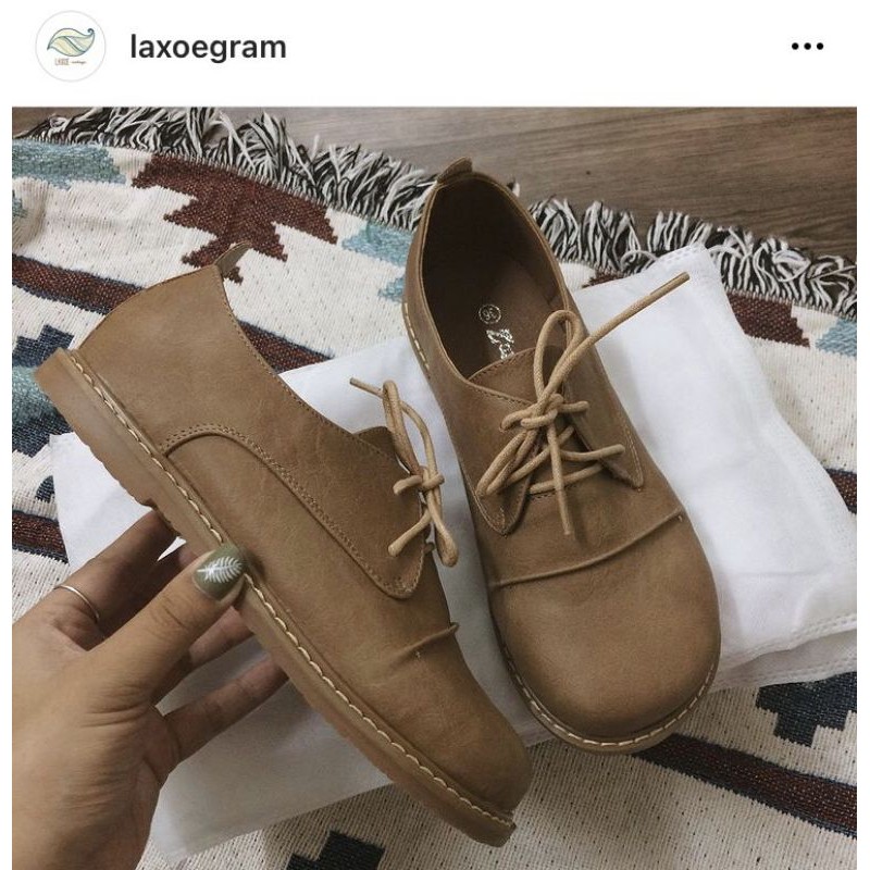 Giày da vintage nâu của Laxoegram