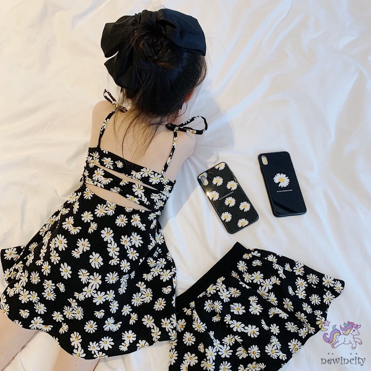 Đầm bé gái hai dây phong cách mùa hè phối họa tiết bông cúc Hàn Quốc