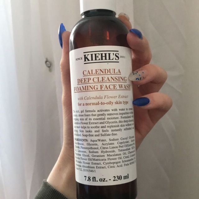 Sữa rửa mặt hoa cúc Kiehls - 230ml