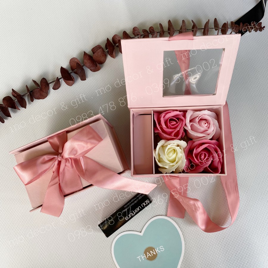 Hộp Hoa Mặt Mika Ngắn Đựng Son, Đựng Quà Kích Thước 12cm x 9,5cm x 8cm - MƠDECOR