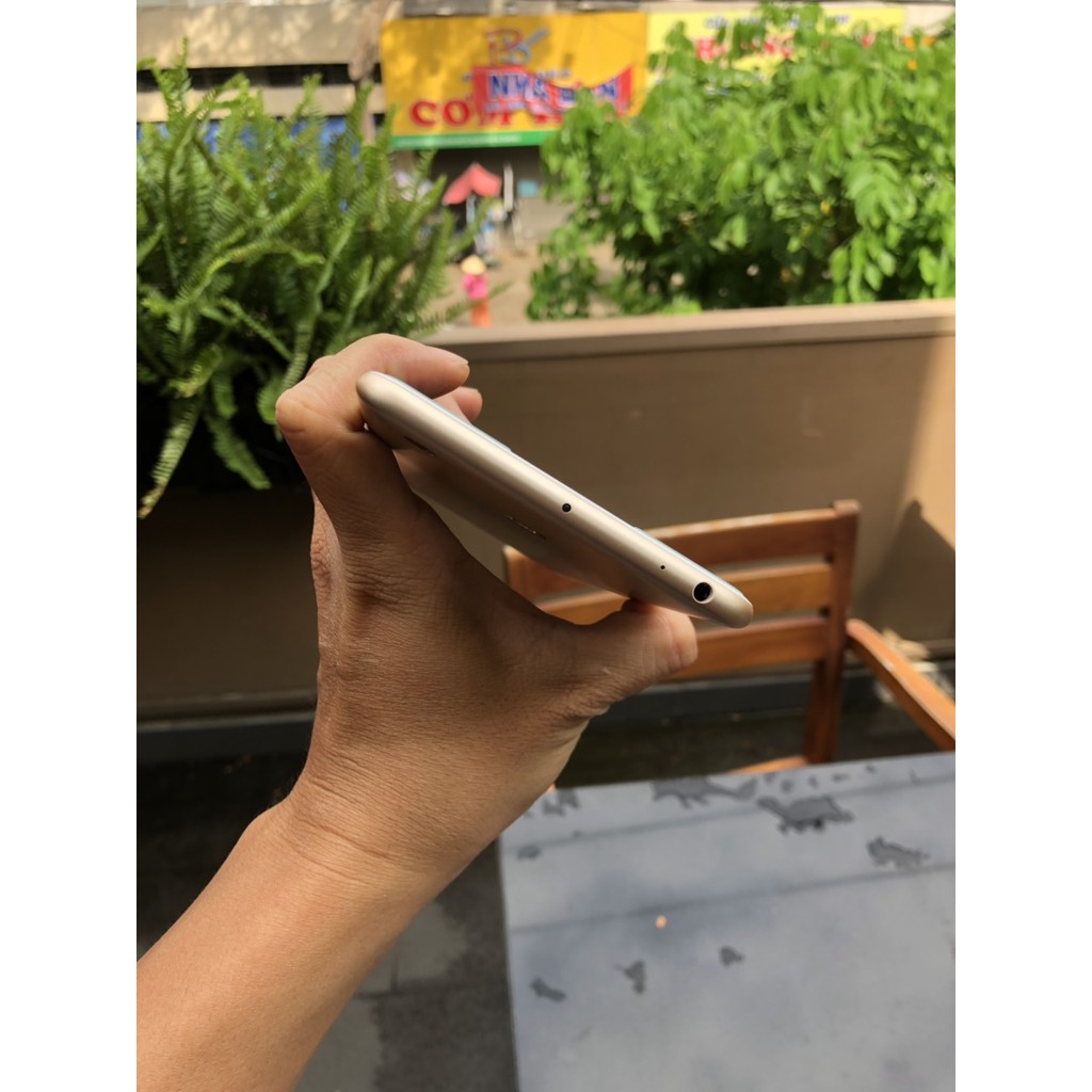 Điện thoại xiaomi mi max 2 cpu 8 nhân ram 4gb 64gb 2 sim màn hình khủng 6.44 inch