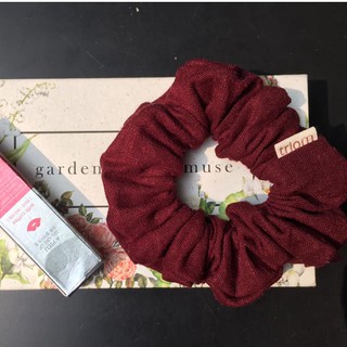 Đồ cột tóc vải linen màu đỏ rượu chát. Dây buộc tóc vải linen. Linen hair scrunchie. Hair scrunchie trendy