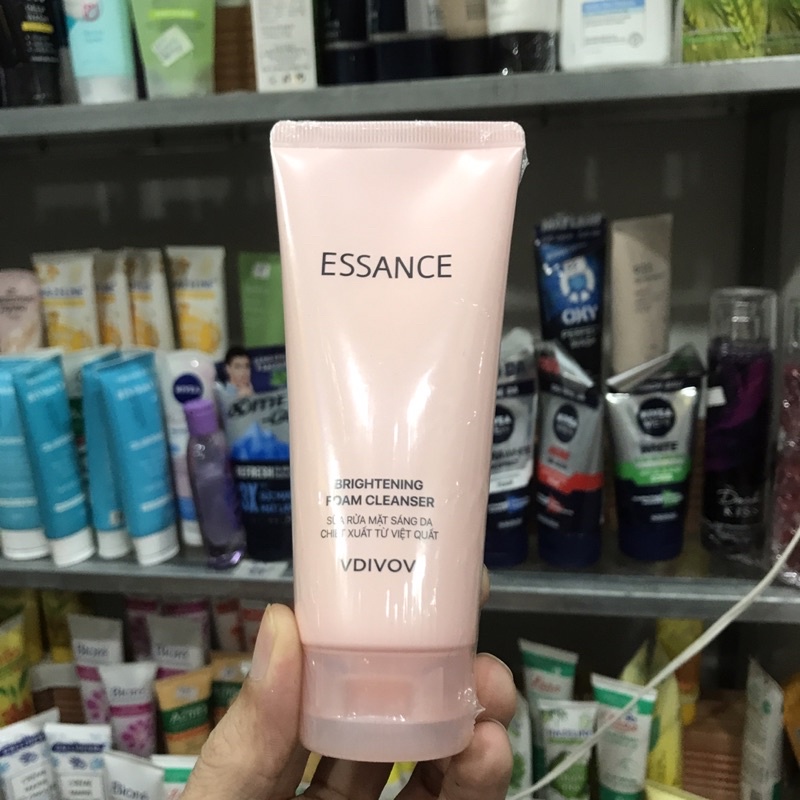 Sữa rửa mặt Essance Brightening Cleansing Foam Cleasner 100ml