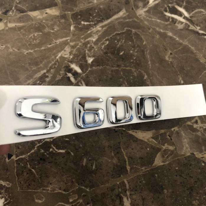 Sản Phẩm Decal tem chữ S600 dán đuôi xe ô tô Maybach .