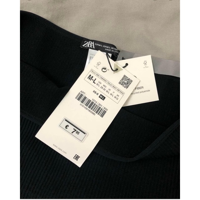 Áo croptop len tăm zara  auth