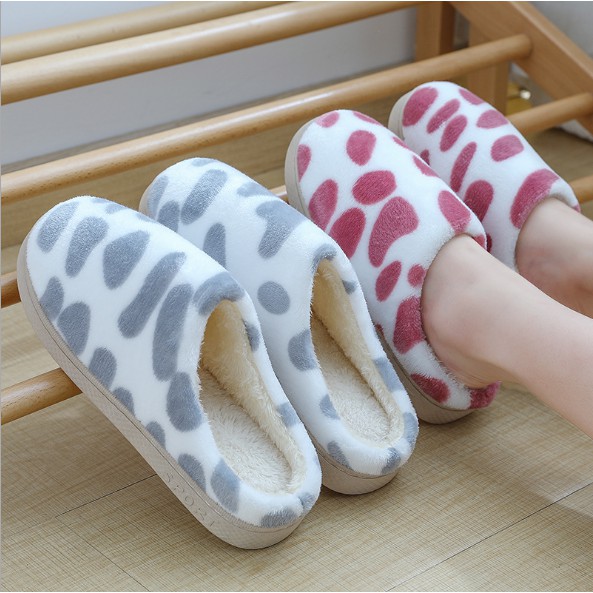 Dép bông chấm bi - chọn lên 1 size