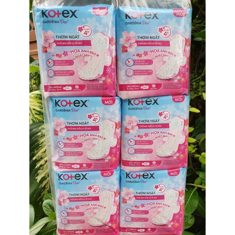 Băng vệ sinh Kotex hoa anh đào gardénia deo siêu mỏng cánh - gói 8 miếng