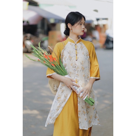 Áo Dài Hồ Điệp II - Lengdeng.Collect | Áo dài Cách tân dáng suông tay lửng vải đũi vàng phối tơ hoa Tủ đồ của Lèng Dèng