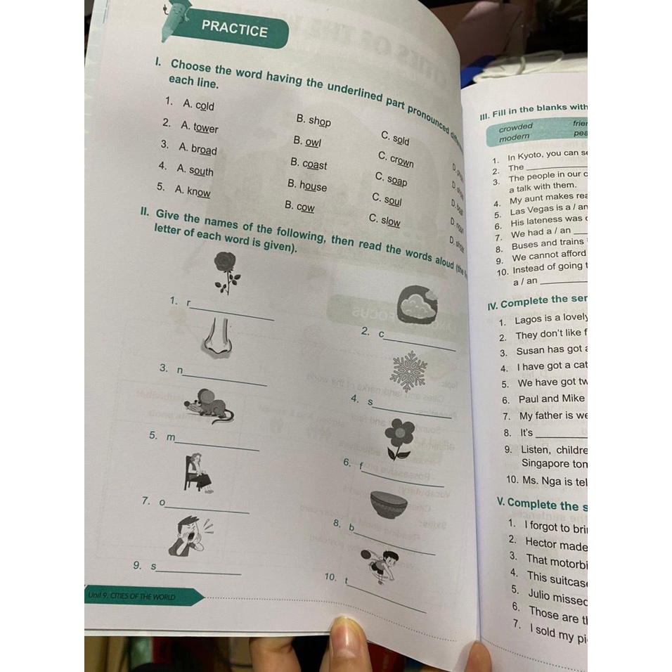 Sách - Bài tập phát triển năng lực tiếng anh 6 ( theo chương trình giáo dục phổ thông 2018 )