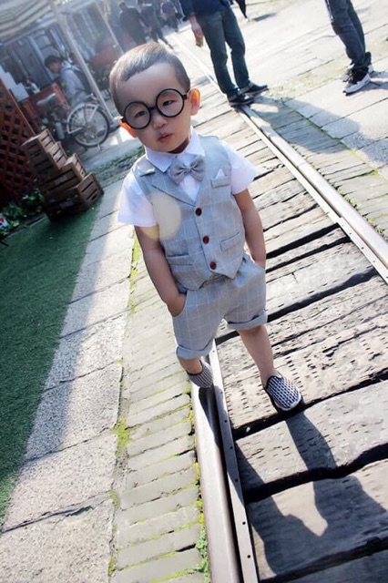 Sét 4 chi tiết bé trai sang chảnh