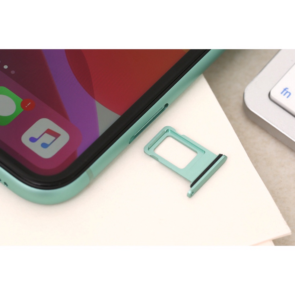 Điện thoại lphone 11 mầu xanh ram 4g/128gb nguyên seal bảo hành 12 tháng