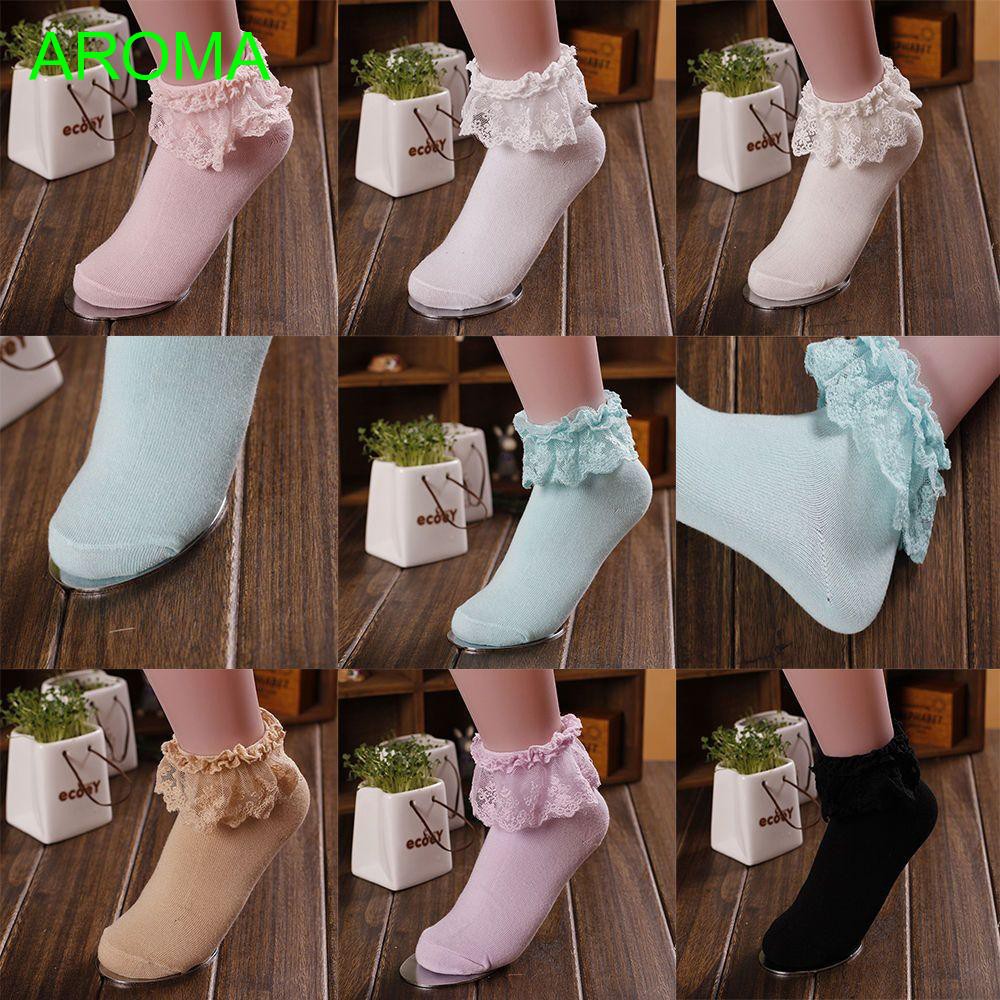 Tất phối ren phong cách vintage