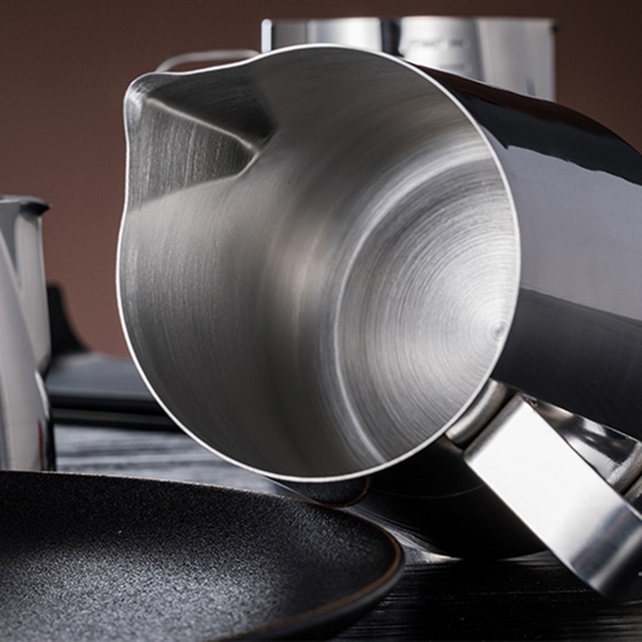Ca đánh sữa inox 350ml có chia vạch