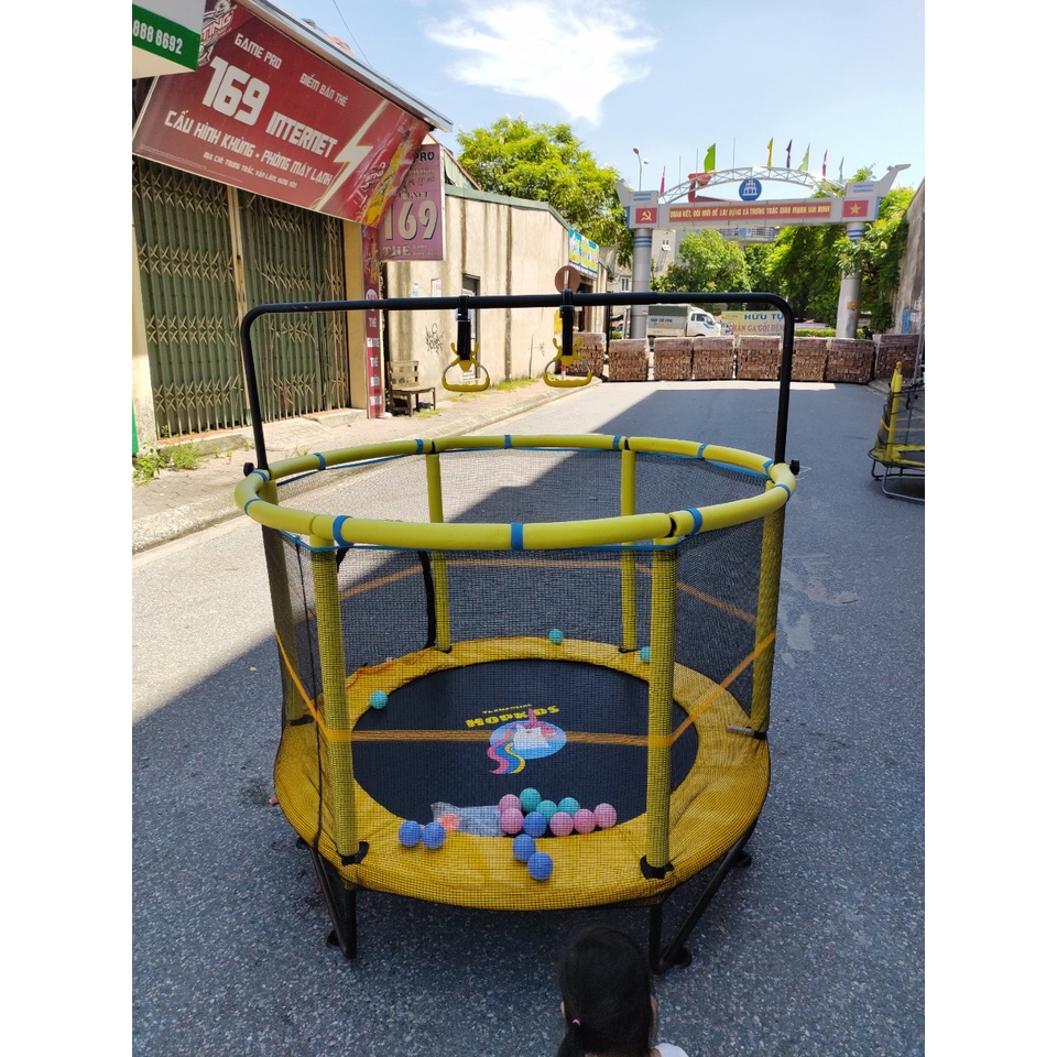 ĐỒ CHƠI NHÀ NHÚN NHẢY, bạt nhún lò xo Trampoline Hopkids cao cấp cho bé có lưới vận động an toàn