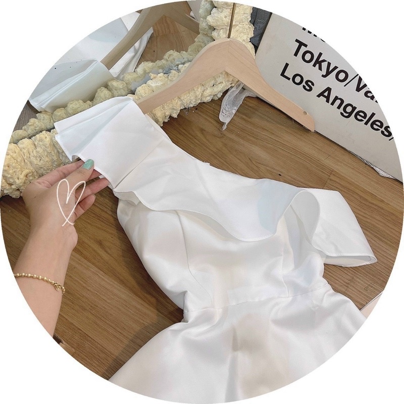 ĐẦM MIDI TRẮNG LỆCH VAI BÈO