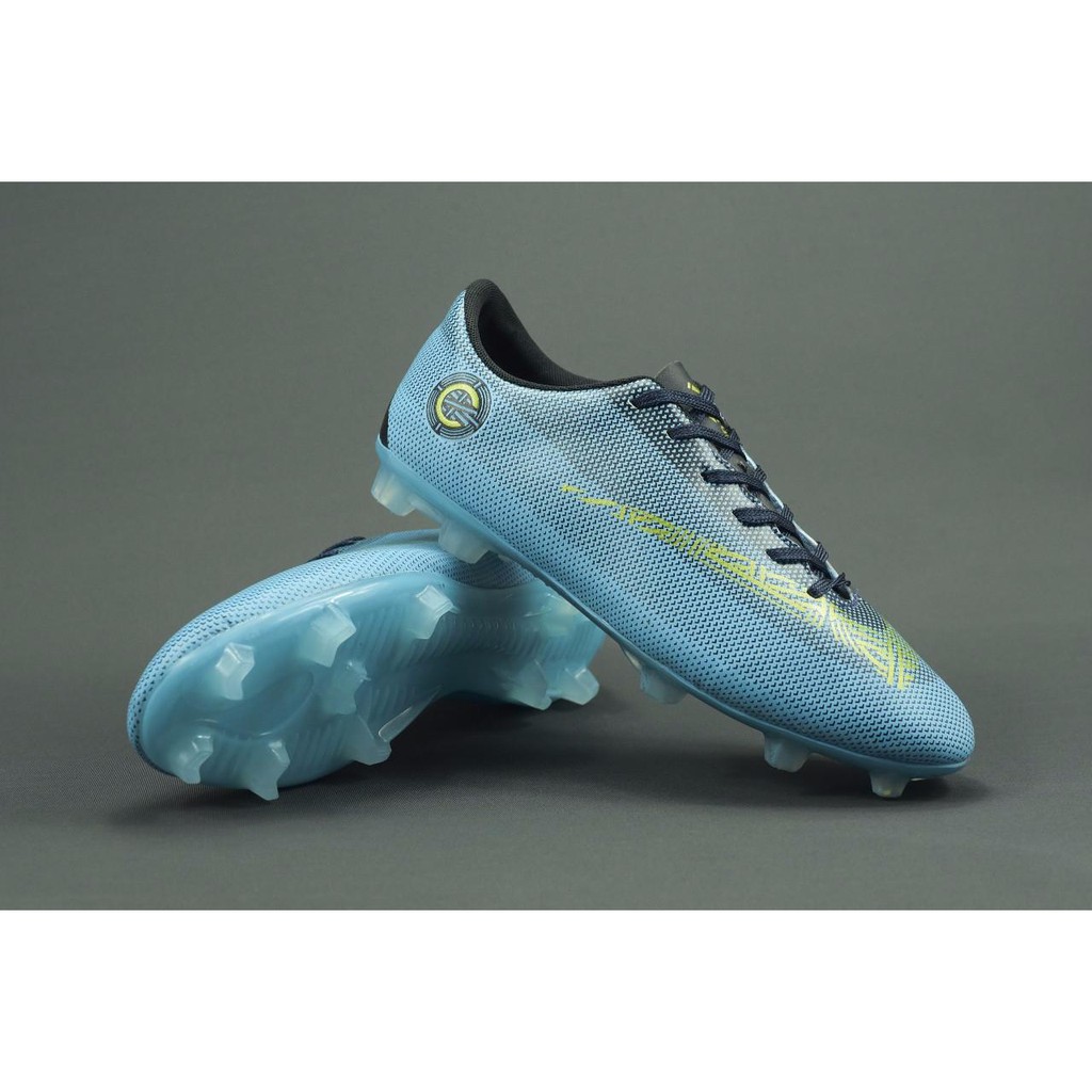 Giày bóng đá đinh FG 01