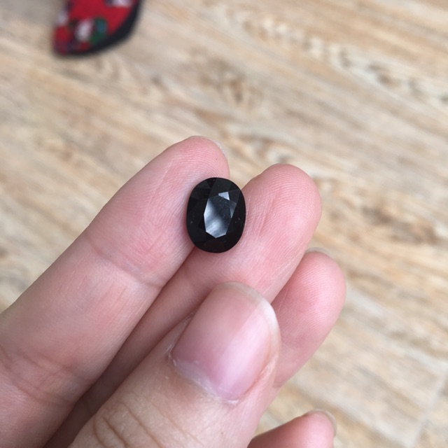 Nhẫn - tour maline đen oval mài giác