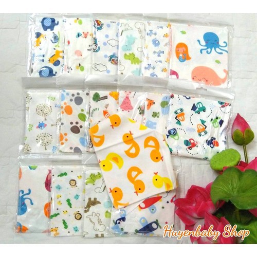 Set 5 yếm cotton cho bé đáng yêu