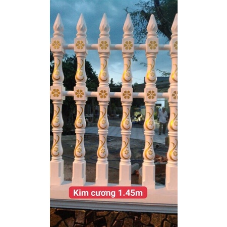 Khuôn hàng rào kim cương