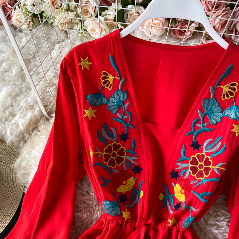 Váy boho thêu hoa sắc nét váy du lịch