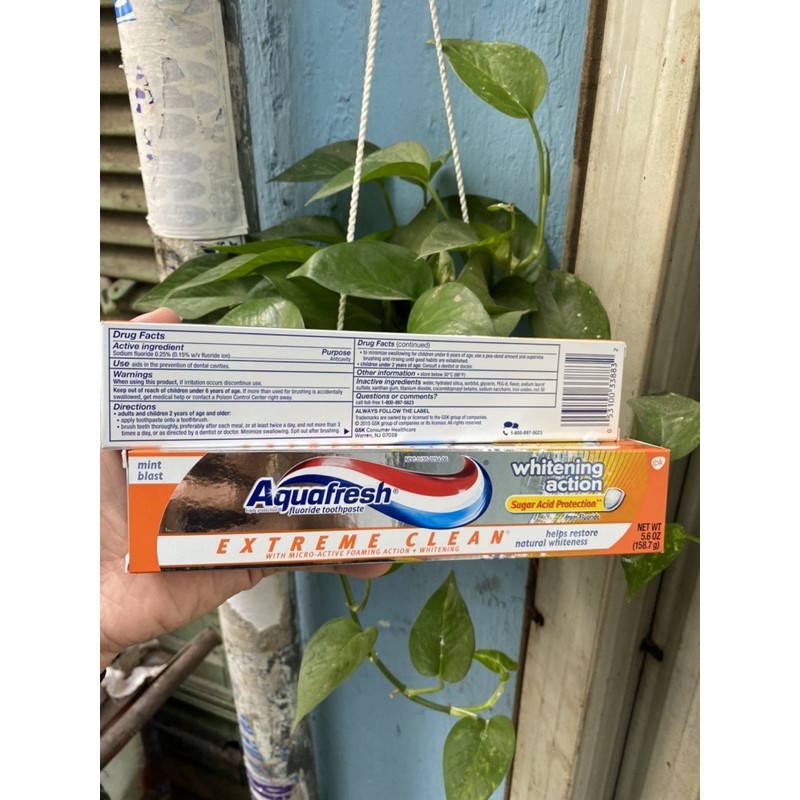 [Date 06/2024] Kem Đánh Răng AQUAFRESH Whitening Action Trắng Răng Thơm Miệng 158.7G Chính Hãng