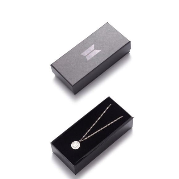 VStore - duyendo97 [BTS LOGO NECKLACE - VÒNG CỔ BTS CHEAP MOMENT With JUNGKOOK