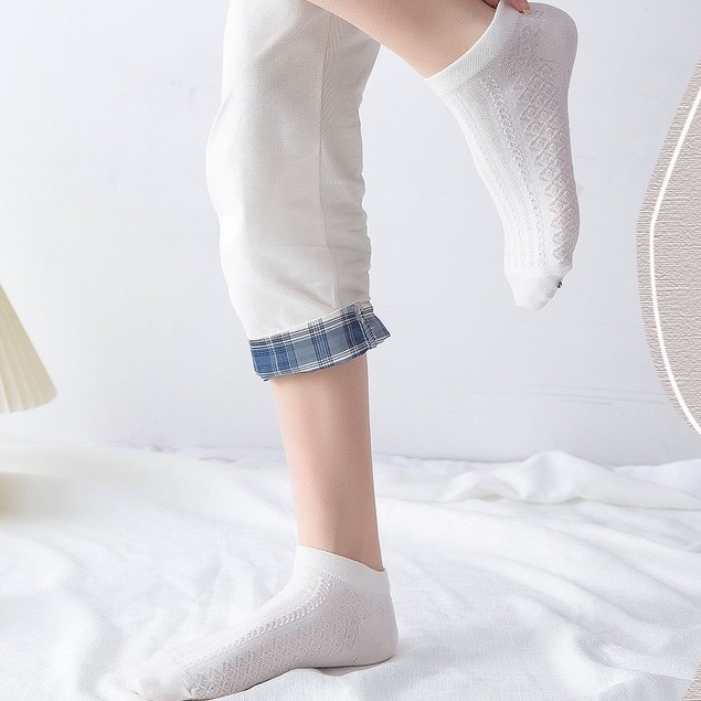 Vớ tất Lolita cổ ngắn trắng