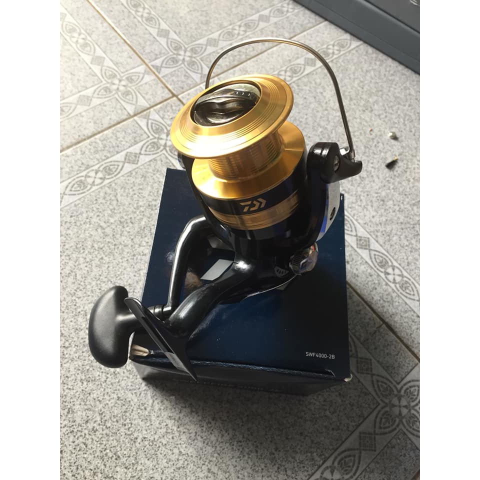 [FREESHIP 99K]Máy câu Daiwa SWEEPFIRE 4000 - 2B