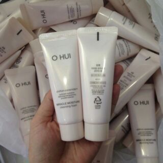 Sữa rửa mặt OHUI miracle Moisture cleasing foam 140ml