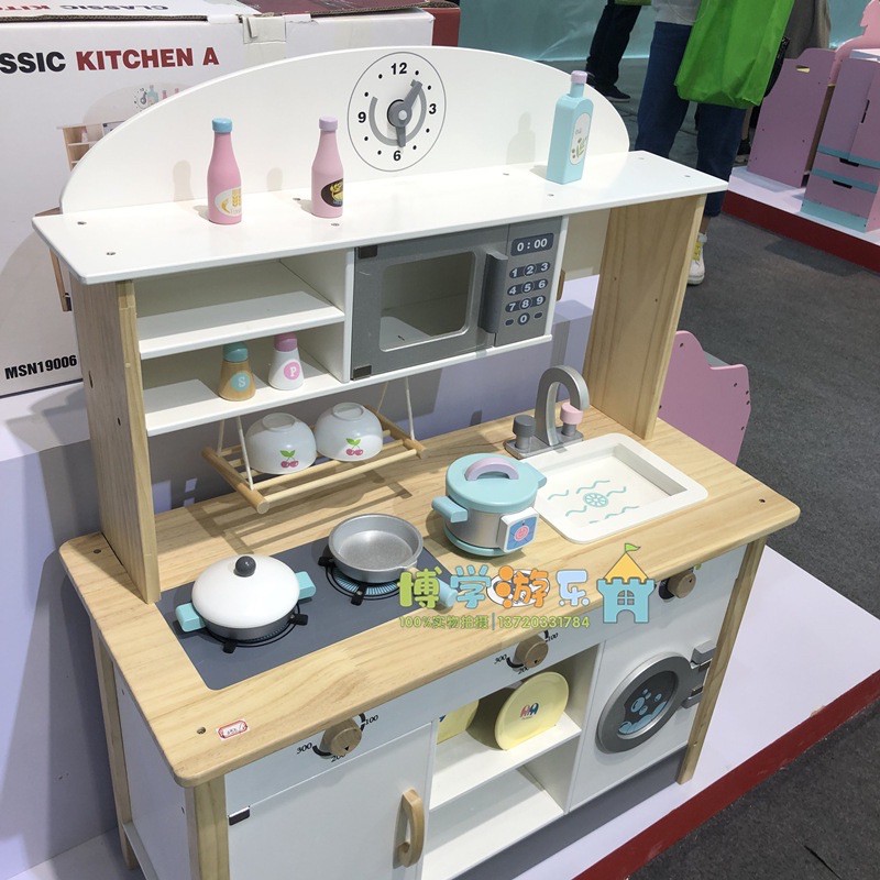 (HÀNG CÓ SẴN) Bộ đồ chơi Nhà bếp gỗ cao cấp Classic Kitchen A - Cao 1m