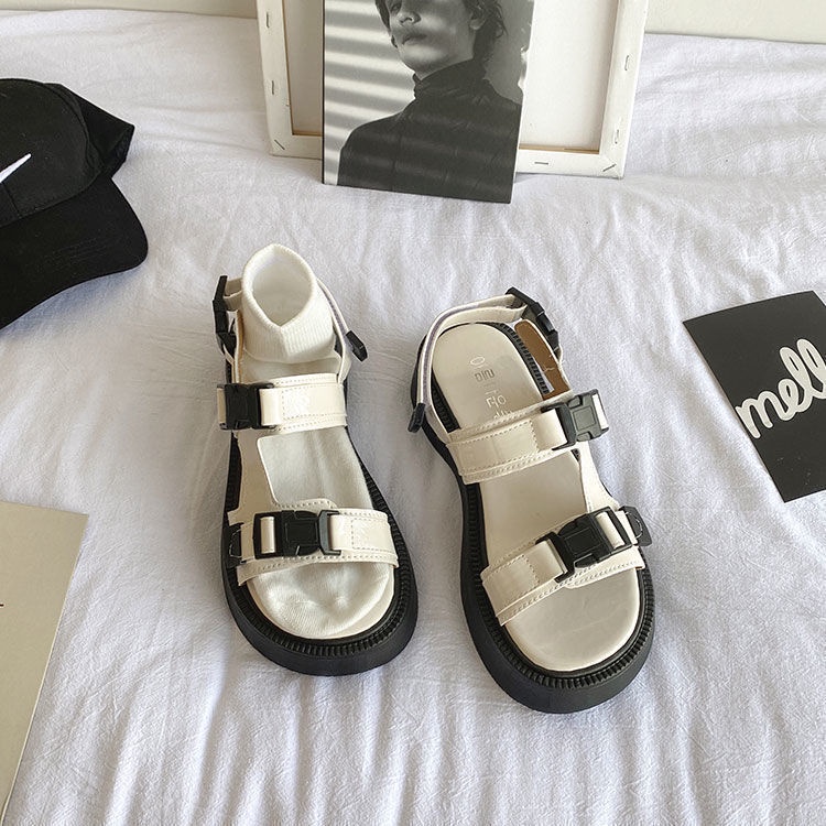 Giày Sandal Thể Thao Đế Dày Mũi Tròn Màu Trắng Đen Thời Trang Mùa Hè 2022 Cho Nữ