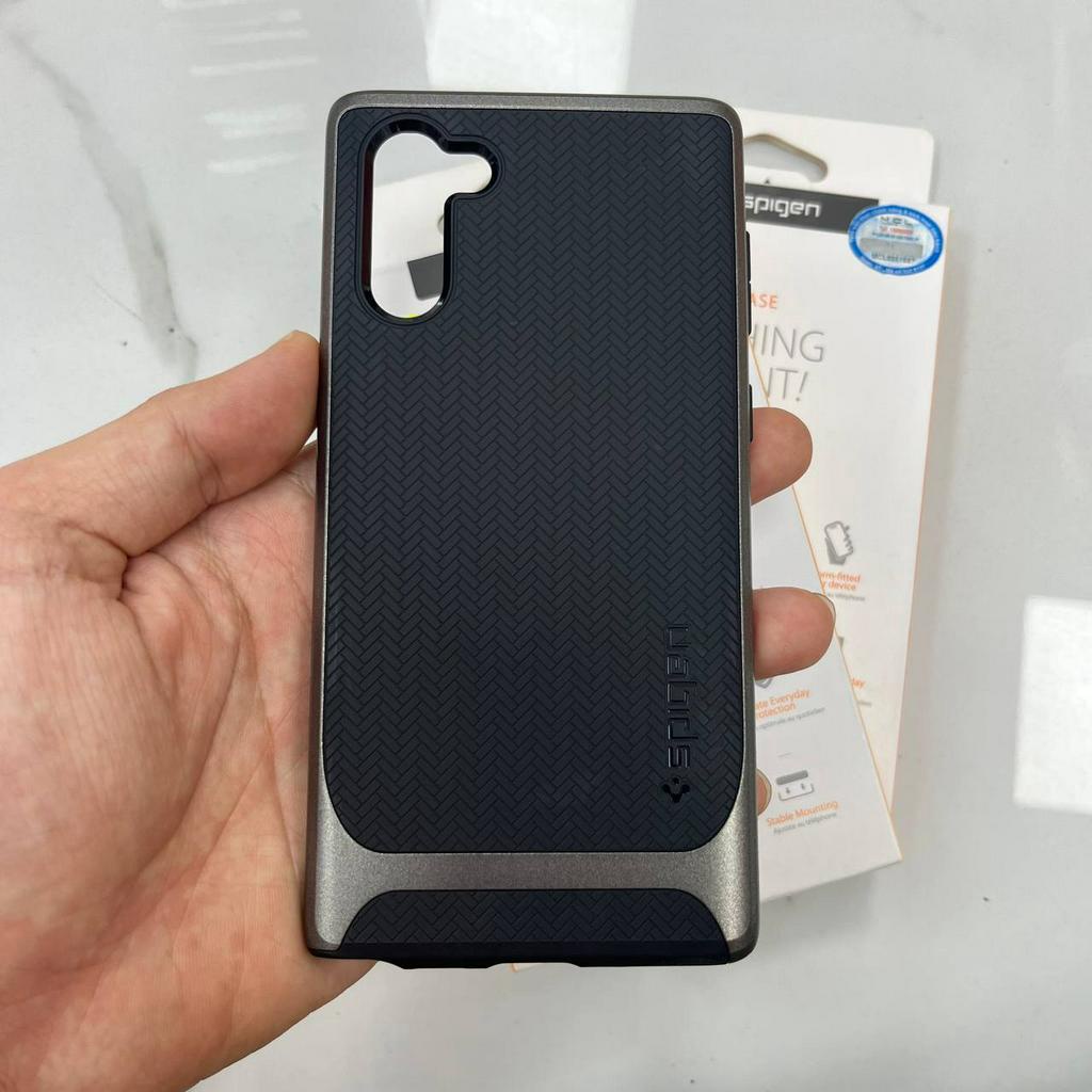 Ốp lưng Samsung Galaxy Note 10 / Note 10+ Spigen Neo Hybrid nút bấm mềm êm tay khi sử dụng