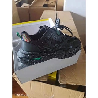 sneaker Phien bản giới hạn - phong cách hàn quốc