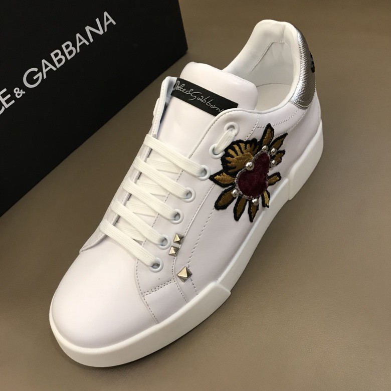 Giày sneakers nam da thật Dolce & Gabbana D&G thiết kế cổ điển nhưng vẫn thể hiện được sự trẻ trung