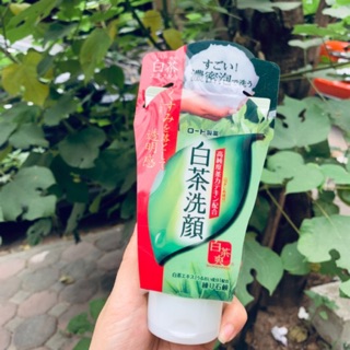 Sữa rửa mặt trà xanh Nhật Bản rohto