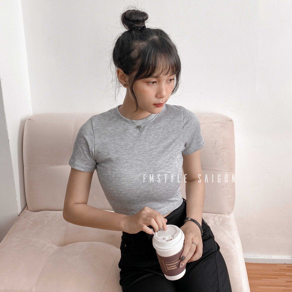 [Mã WASKT410K giảm 10K đơn 50K] Áo thun gân tay ngắn trơn croptop Ulzzang nữ Fmstyle Saigon 20TU11T371405 | BigBuy360 - bigbuy360.vn