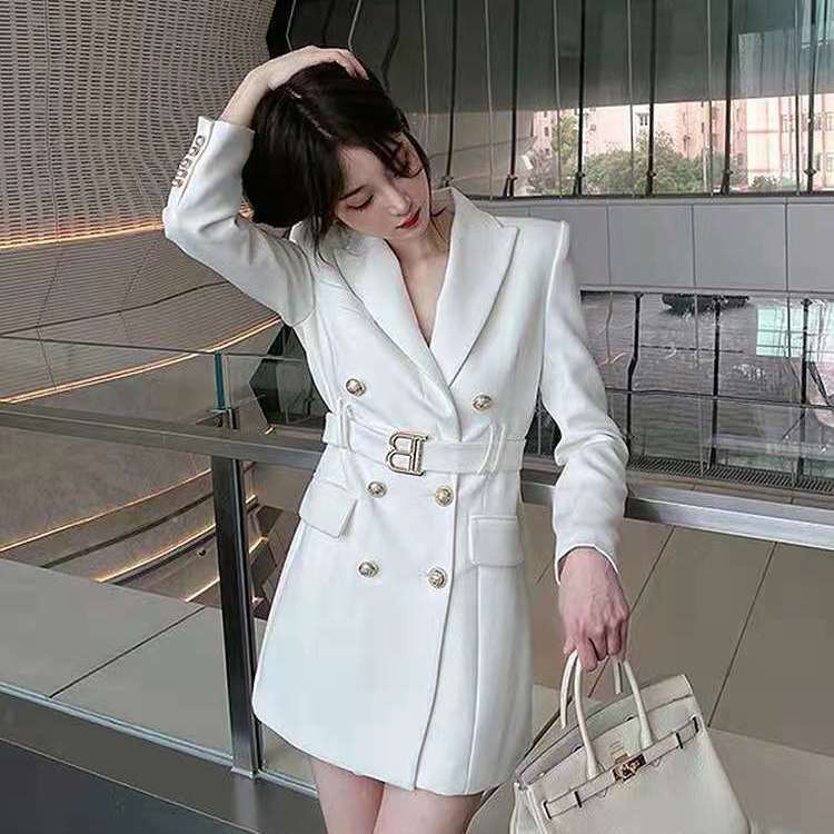 Đầm đen cổ bẻ dáng ôm thời trang nữ tính