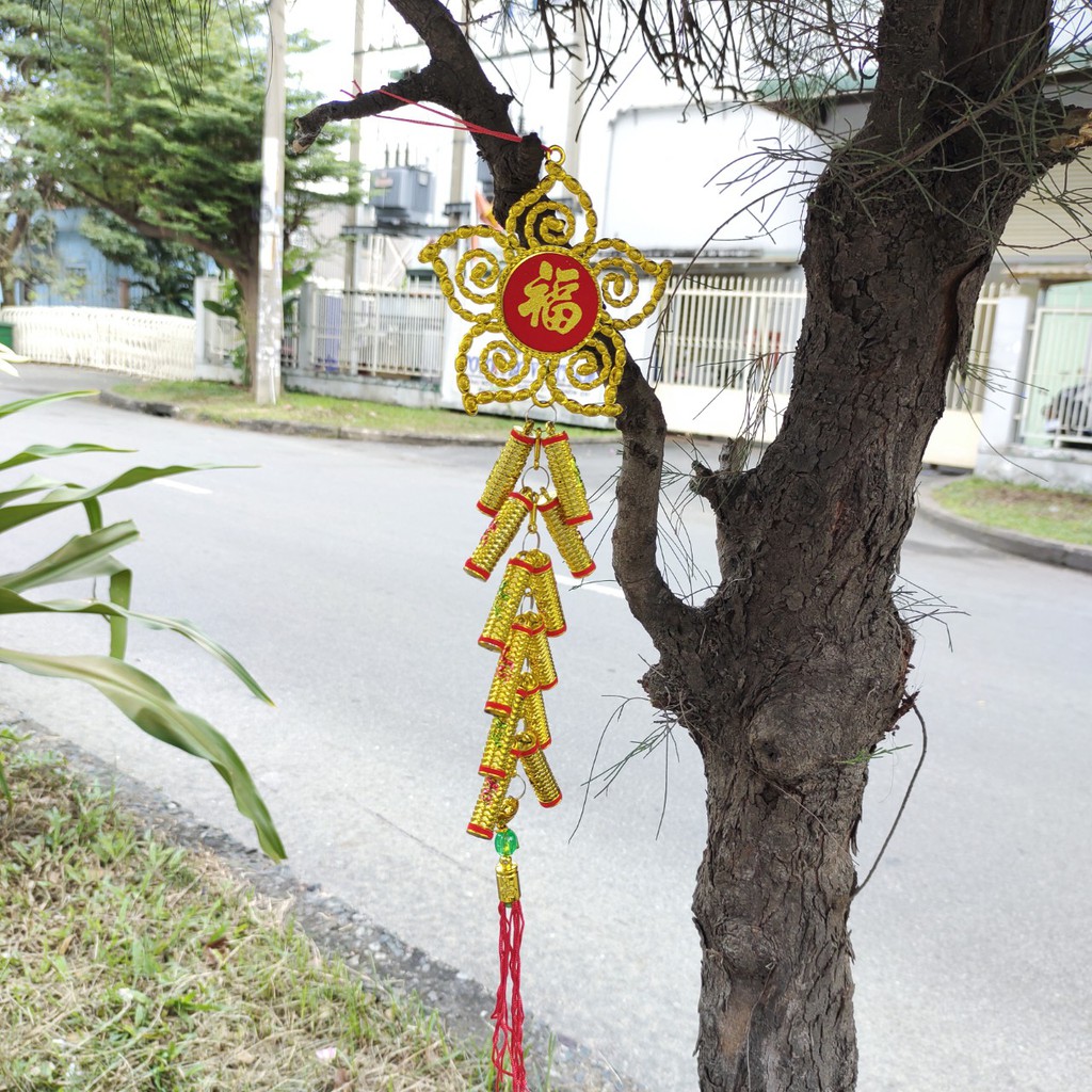 Dây treo trang trí tết bông hoa thỏi vàng A37