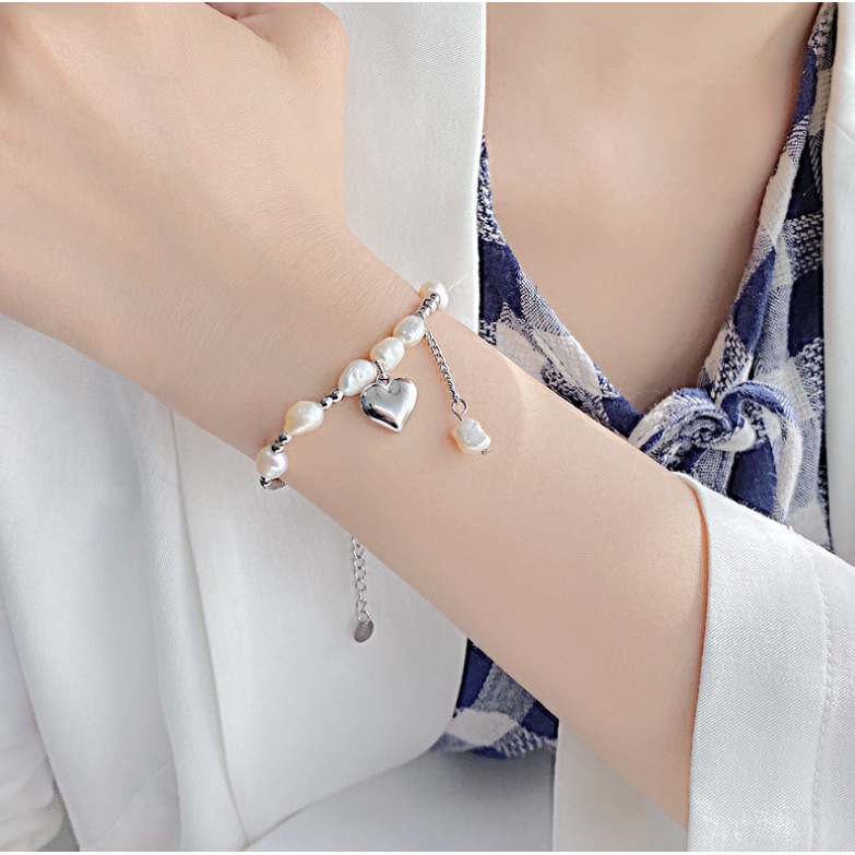 Lắc Tay Trái Tim Titan Ko Đen TT 4165