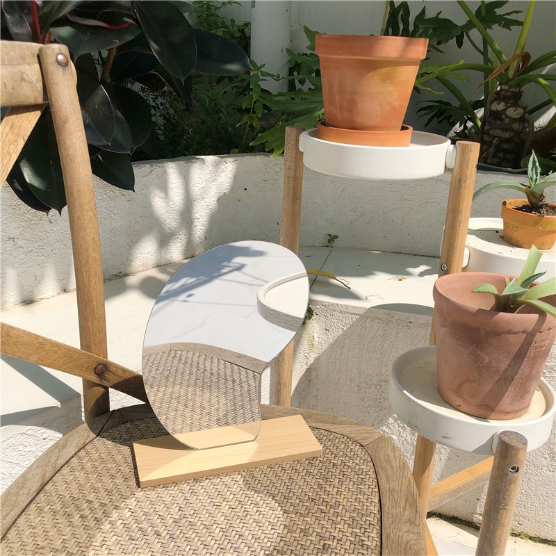 Gương Trang Điểm Để Bàn Tiện Dụng Hình Dáng Độc Đáo