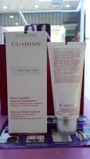 Kem chống rạn da clarins